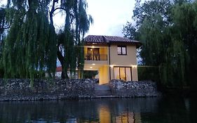 River House Buna